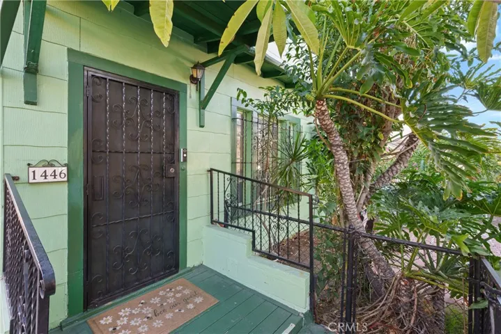 1446 Calumet Avenue, Los Angeles, California 90026