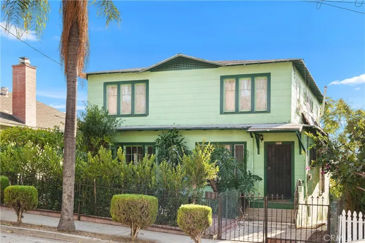 1446 Calumet Avenue, Los Angeles, California 90026
