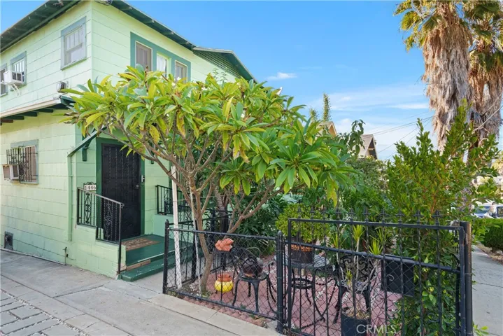 1446 Calumet Avenue, Los Angeles, California 90026