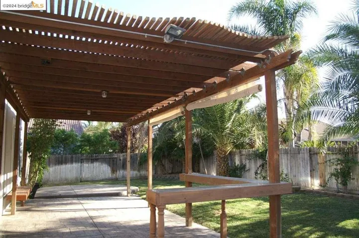 235 Amesbury Ct, Discovery Bay, California 94505