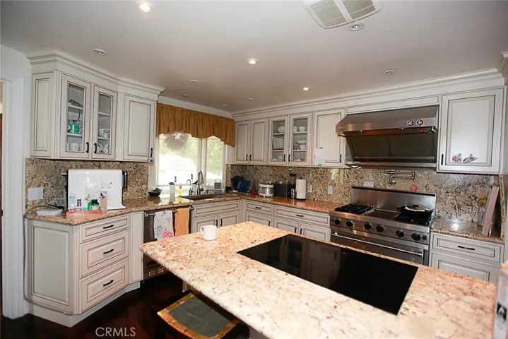 9 Coveview Drive, Rancho Palos Verdes, California 90275