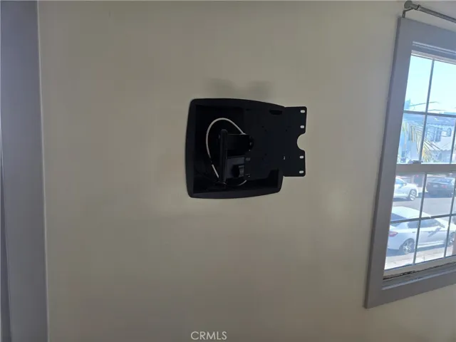 Wall TV Mount