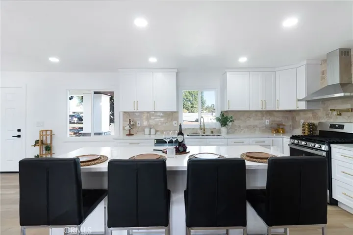 10042 54th Street, Jurupa Valley, California 92509