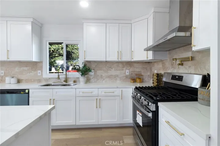 10042 54th Street, Jurupa Valley, California 92509
