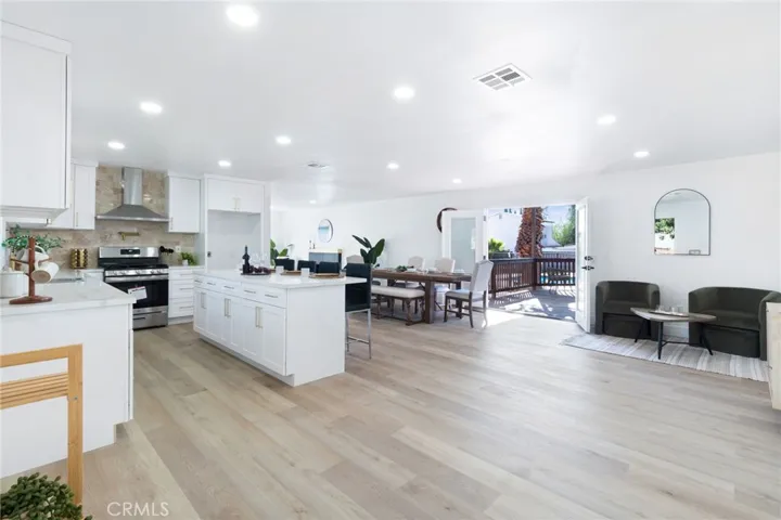 10042 54th Street, Jurupa Valley, California 92509