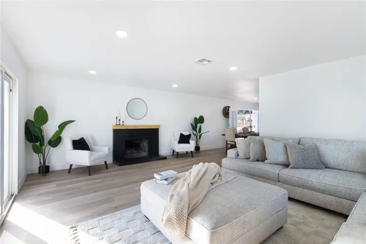 10042 54th Street, Jurupa Valley, California 92509