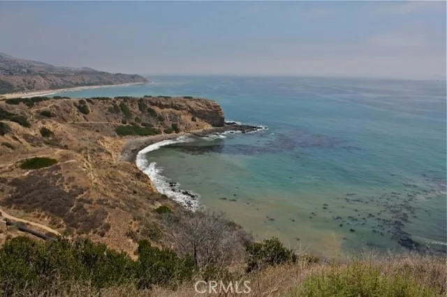 Private access to Abalone Cove.