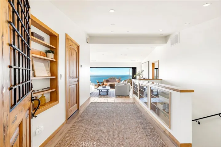 206 Grandview Street, Laguna Beach, California 92651