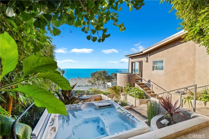 206 Grandview Street, Laguna Beach, California 92651