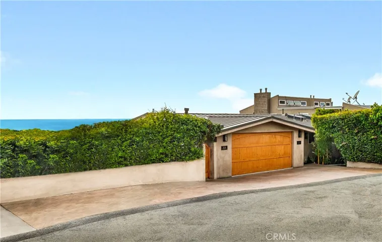 206 Grandview Street, Laguna Beach, California 92651