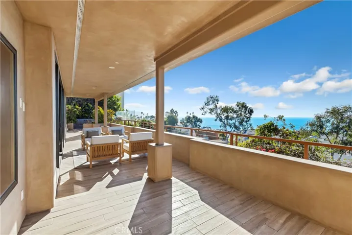 206 Grandview Street, Laguna Beach, California 92651
