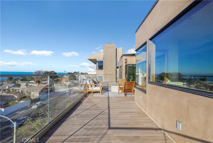 206 Grandview Street, Laguna Beach, California 92651