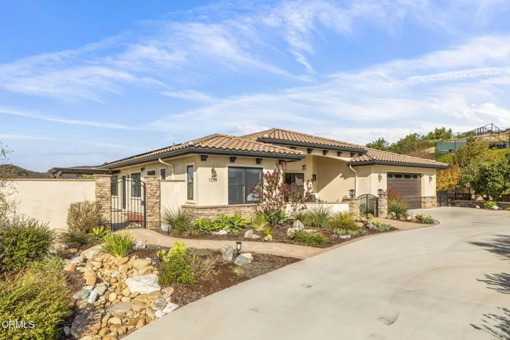 2-web-or-mls-UpmarketMedia-7155Ridge-11a