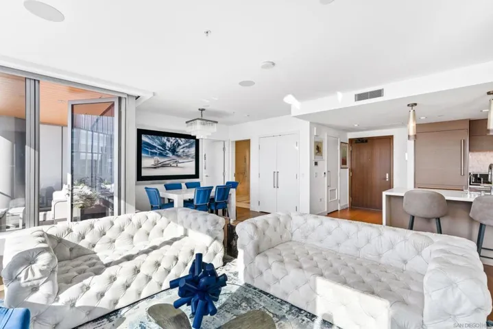 888 W E Street 1903, San Diego, California 92101