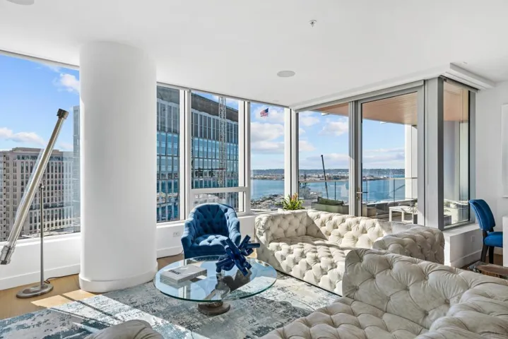 888 W E Street 1903, San Diego, California 92101
