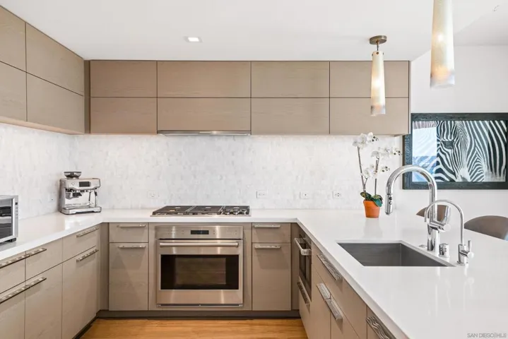 888 W E Street 1903, San Diego, California 92101