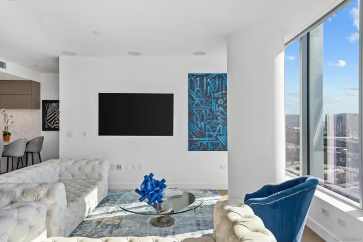 888 W E Street 1903, San Diego, California 92101