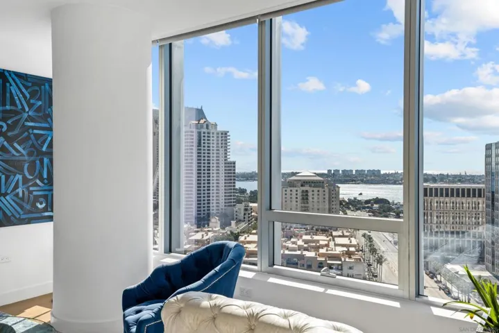 888 W E Street 1903, San Diego, California 92101