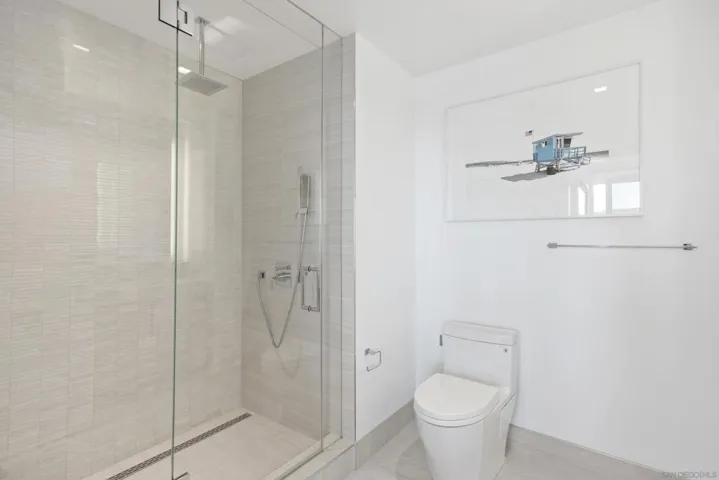 888 W E Street 1903, San Diego, California 92101