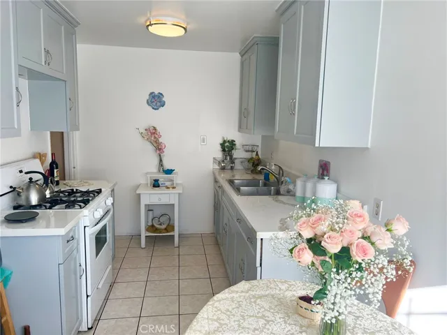 11 Eastridge Lane, Carson, California 90745