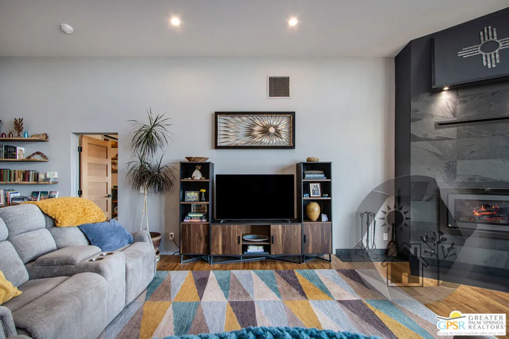 57795 Santa Barbara Drive, Yucca Valley, California 92284 home-pic-15