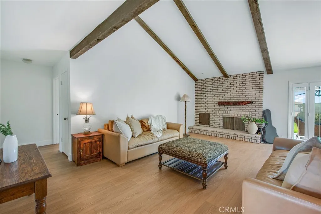 21041 Strathmoor Lane, Huntington Beach, California 92646 home-pic-3