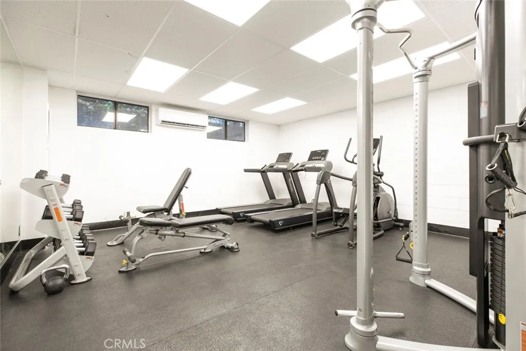 13331 Moorpark Street 319, Sherman Oaks, California 91423 home-pic-44