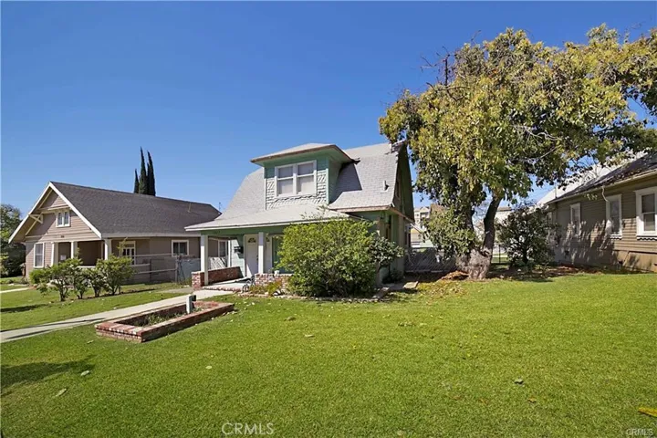7027 Painter Avenue, Whittier, California 90602