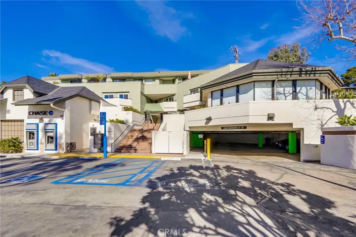Comes with assigned parking space in the garage with elevator to apartment