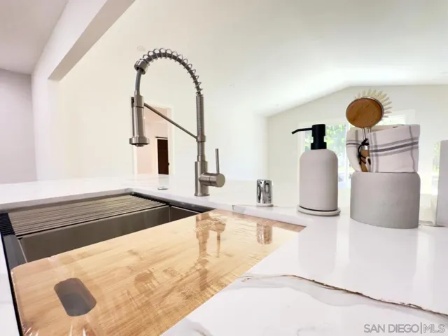 11560 Polaris Dr, San Diego, California 92126