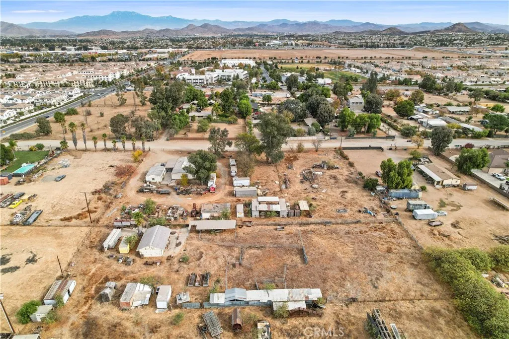 30581 Old Windmill Road, Menifee, California 92584 home-pic-15