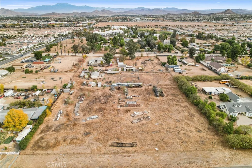 30581 Old Windmill Road, Menifee, California 92584 home-pic-16