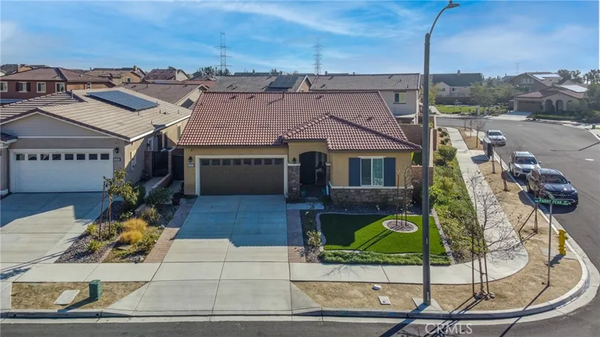 15537 Parry Peak Dr, Fontana, California 92336