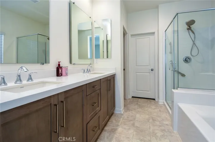 15537 Parry Peak Dr, Fontana, California 92336