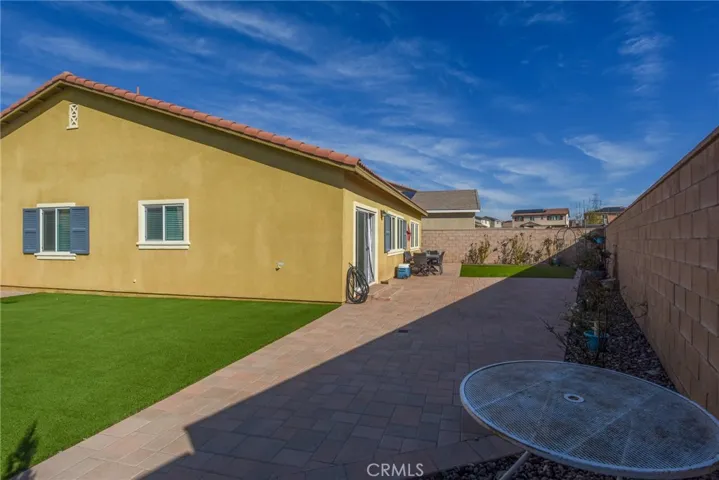 15537 Parry Peak Dr, Fontana, California 92336