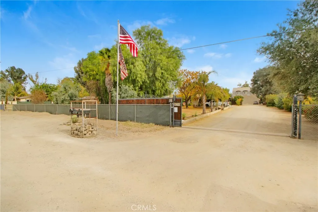 30640 Old Windmill Road, Menifee, California 92584 home-pic-3