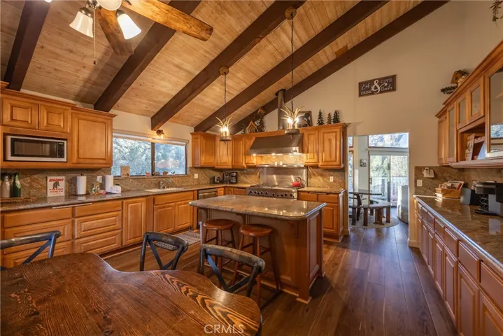 521 Division Drive, Big Bear City, California 92314