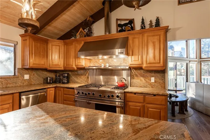 521 Division Drive, Big Bear City, California 92314