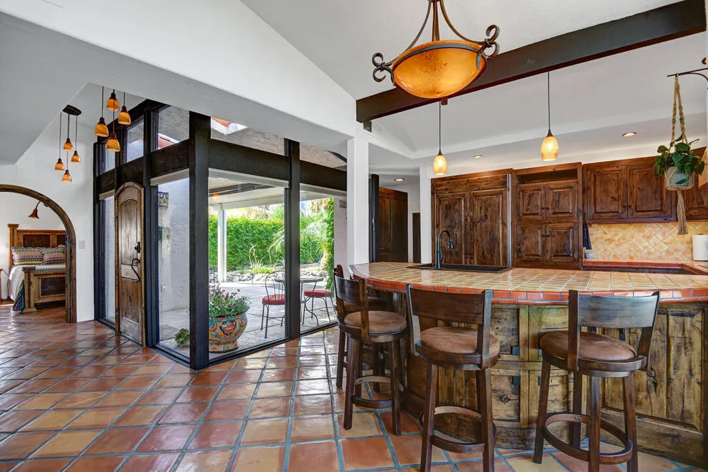 KITCHEN CONTINUED.jpg mls