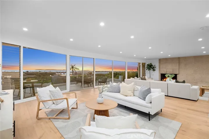 1921 Sabrina, Corona Del Mar, California 92625
