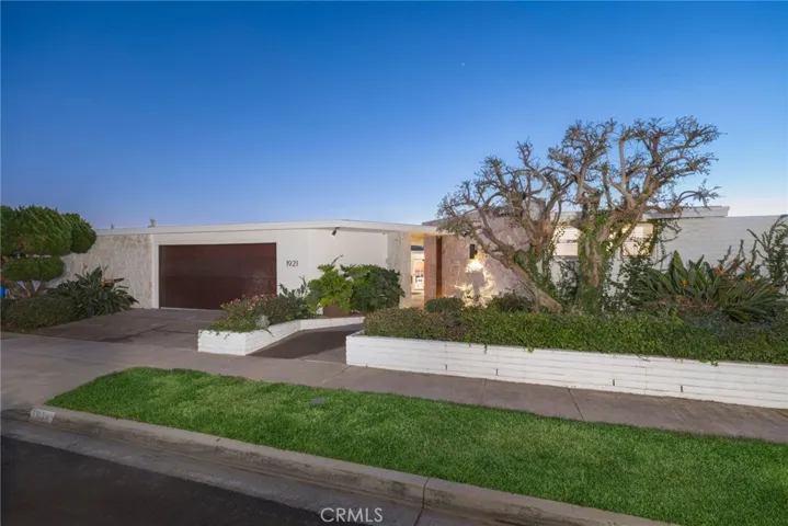 1921 Sabrina, Corona Del Mar, California 92625