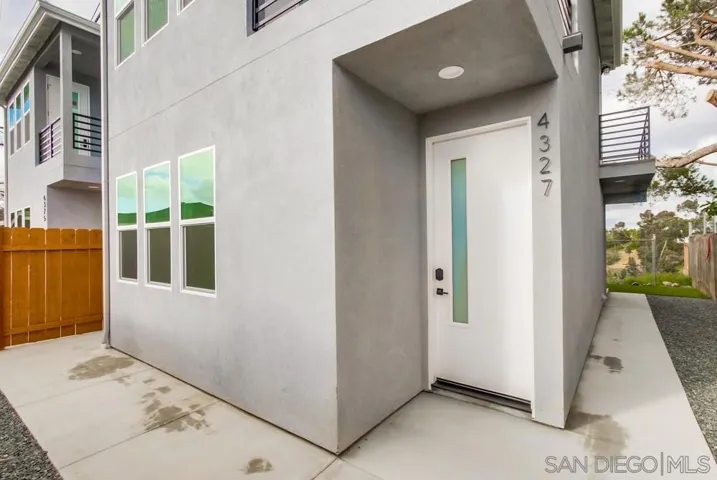 4325 4331 Clairemont Dr, San Diego, California 92117