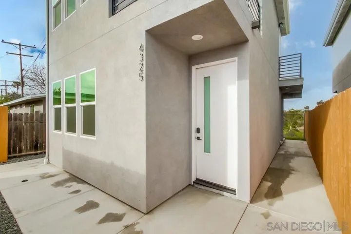 4325 4331 Clairemont Dr, San Diego, California 92117