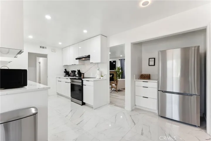 11121 Vinevale Street, Garden Grove, California 92841