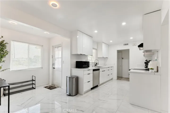11121 Vinevale Street, Garden Grove, California 92841