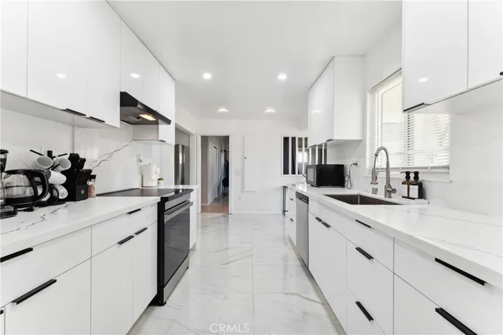 11121 Vinevale Street, Garden Grove, California 92841