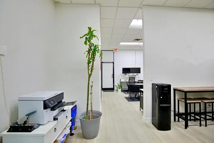 Kitchenette/Pantry