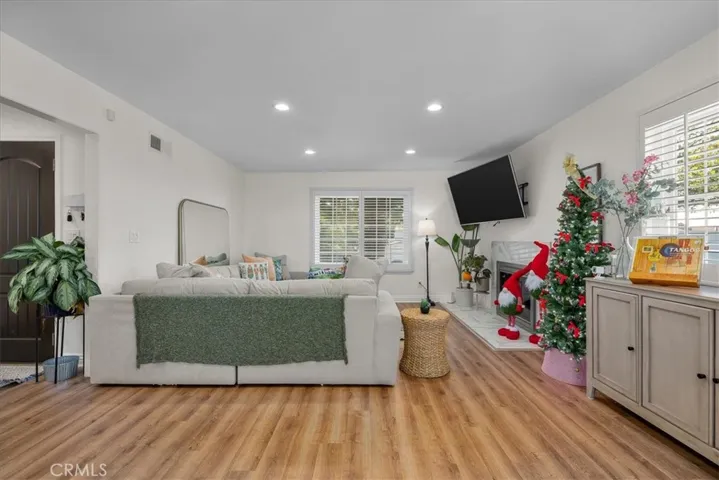 28717 Seamount Drive, Rancho Palos Verdes, California 90275