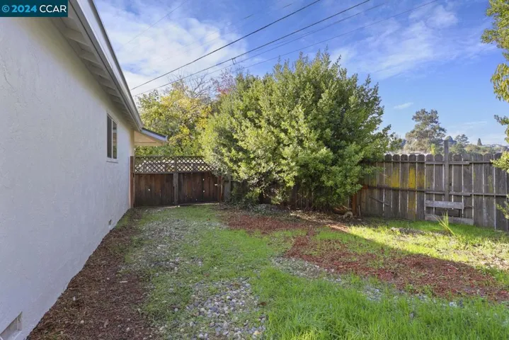 208 Dryden Drive, Vallejo, California 94591
