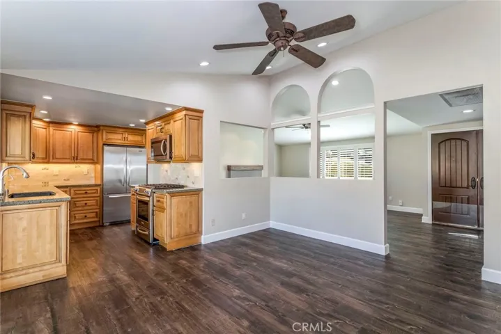 18711 Nadal Street, Canyon Country, California 91351